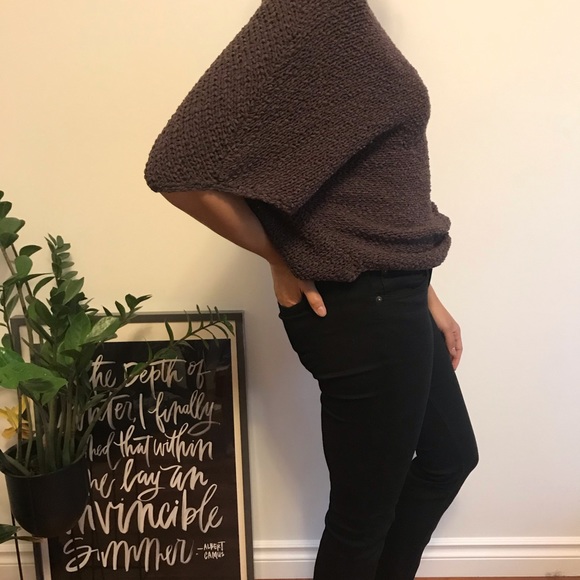 Anthropologie Short Sleeve Knit - Picture 2 of 8